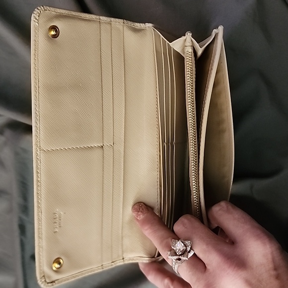 Prada double snap Soffiano nude/blush leather long wallet with ๐ COA ๐ - Picture 9 of 10